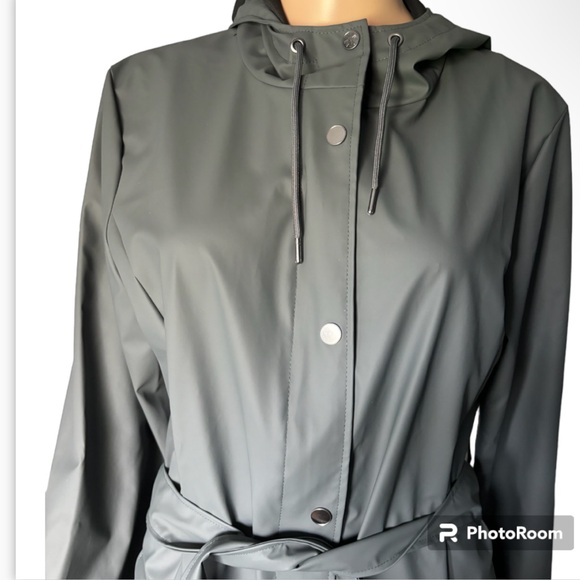 NWT Rains Curve W Rain Jacket in Slate Size Large - Picture 7 of 15